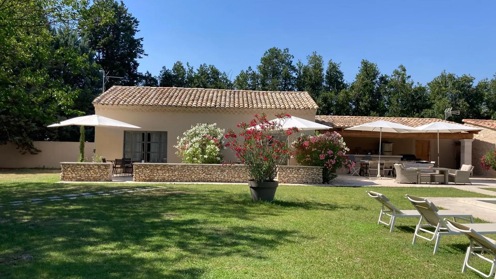 Bed and Breakfast Mas Galinette Saint-Andiol 0*,